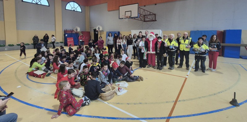 Colle-natale_primaria-1.jpg (205 KB)