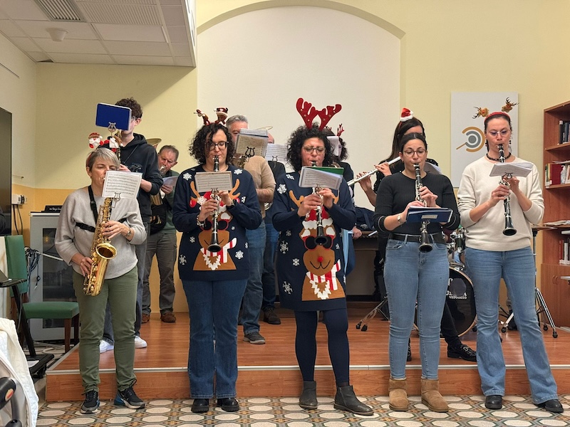 Costa_banda5.jpg (215 KB)