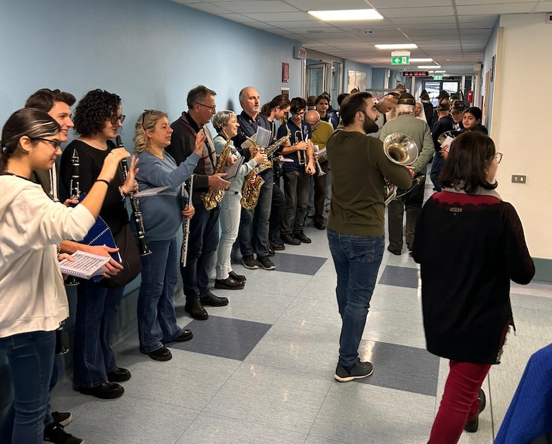 Costa_banda8.jpg (208 KB)