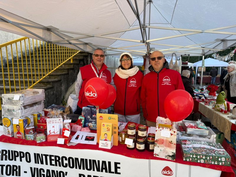 Sirtori__mercatini_immacolata_11.JPG (156 KB)