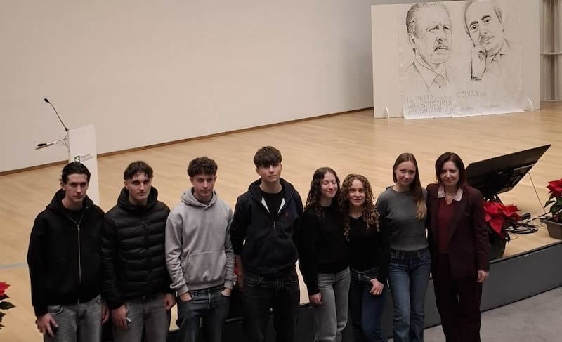 bachelet_legalita0.jpg (41 KB)