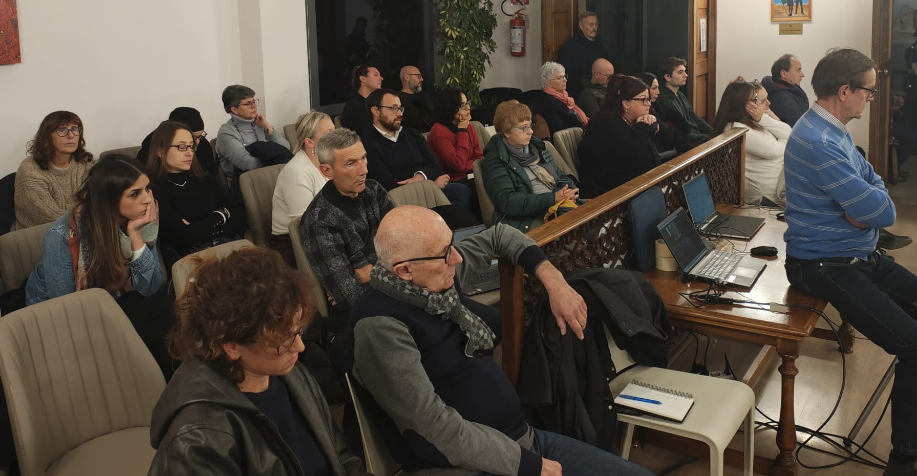 casatenoscuola2.jpg (214 KB)