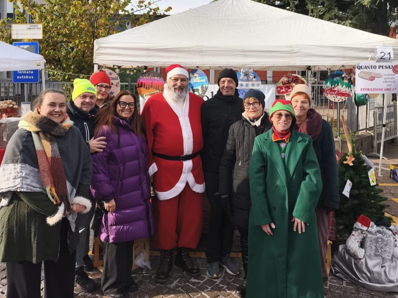 dolzago_mercatini_1.jpeg (138 KB)