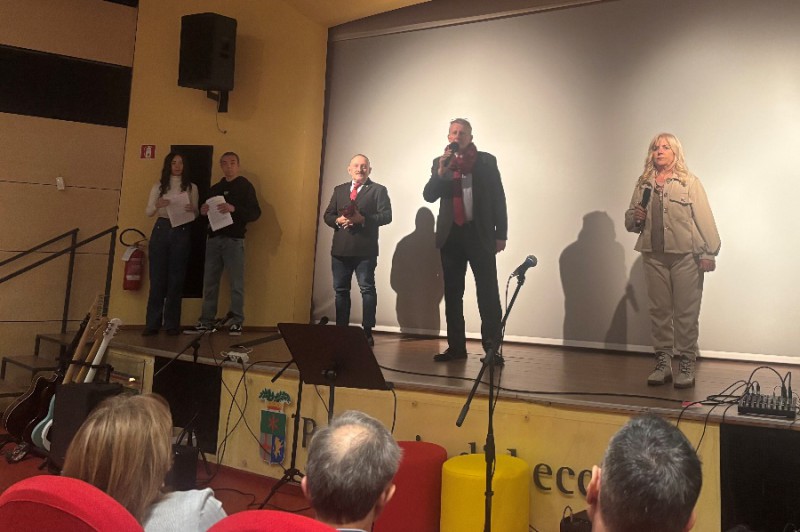 greppinoviolenza1.jpg (82 KB)