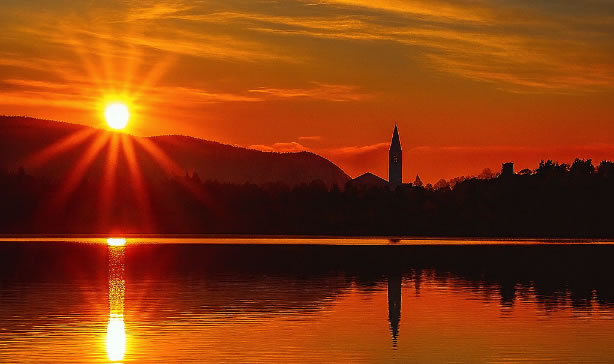 Alba sul lago a Pusiano