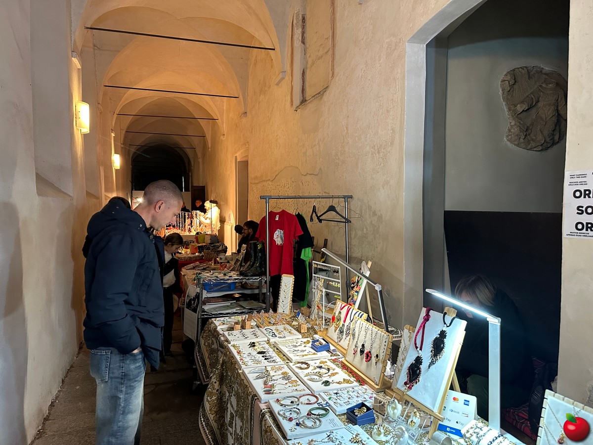 missagliamercatininatale0003.jpg (283 KB)