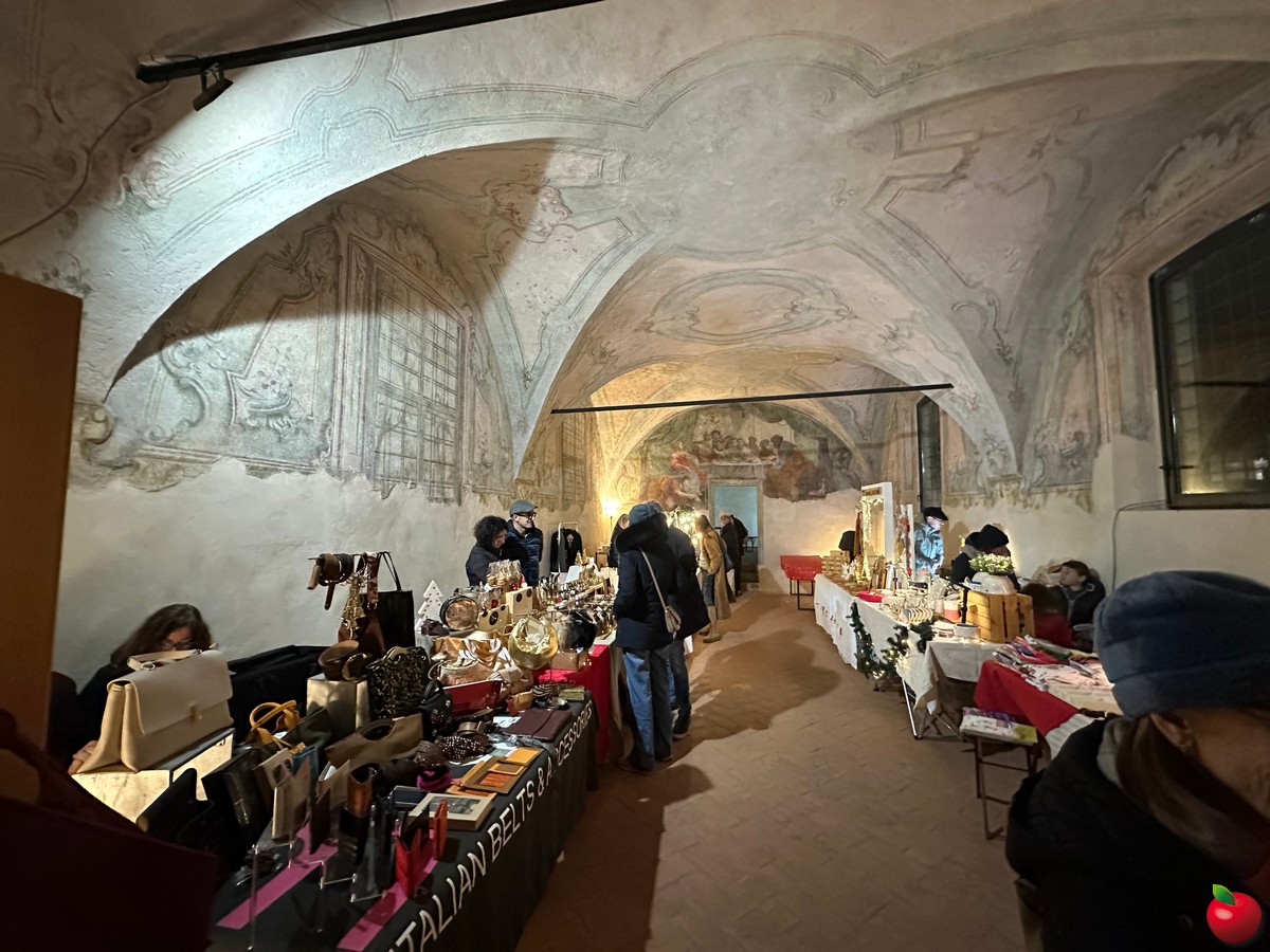 missagliamercatininatale0012.jpg (262 KB)