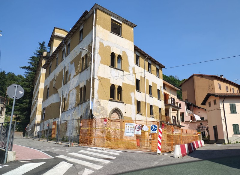 oggiono-exospedale.jpg (129 KB)