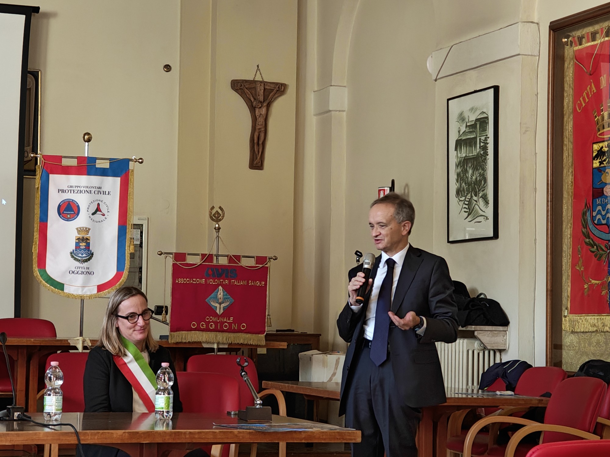 oggionomonumento__12_.jpg (446 KB)