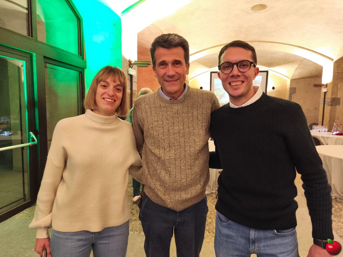 tb_cena0004.jpg (227 KB)