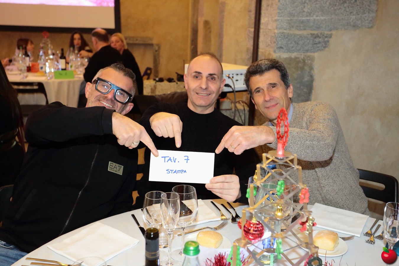 tb_cena0006.jpg (273 KB)