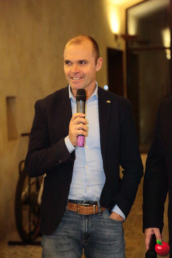 tb_cena0008.jpg (123 KB)