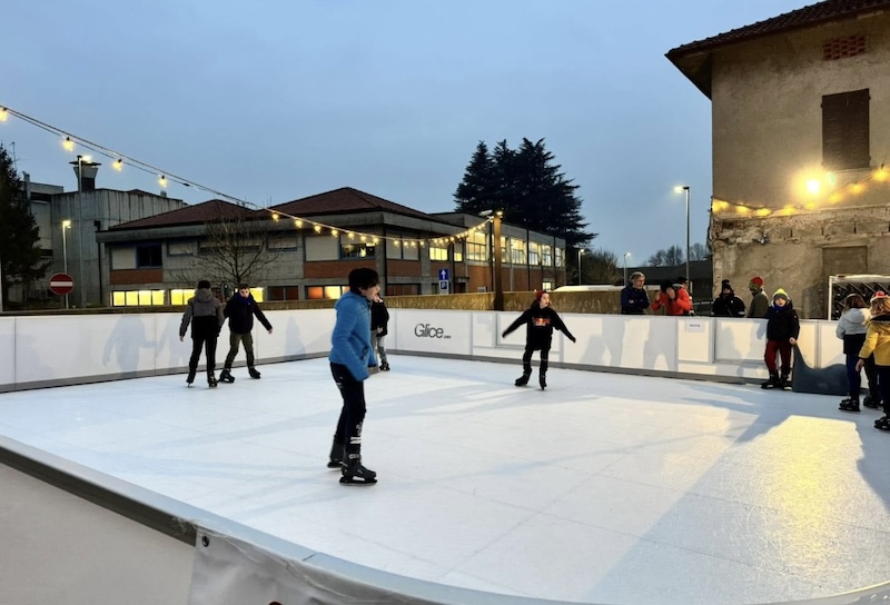 Bosisio_pista_ghiaccio00004.jpg (127 KB)