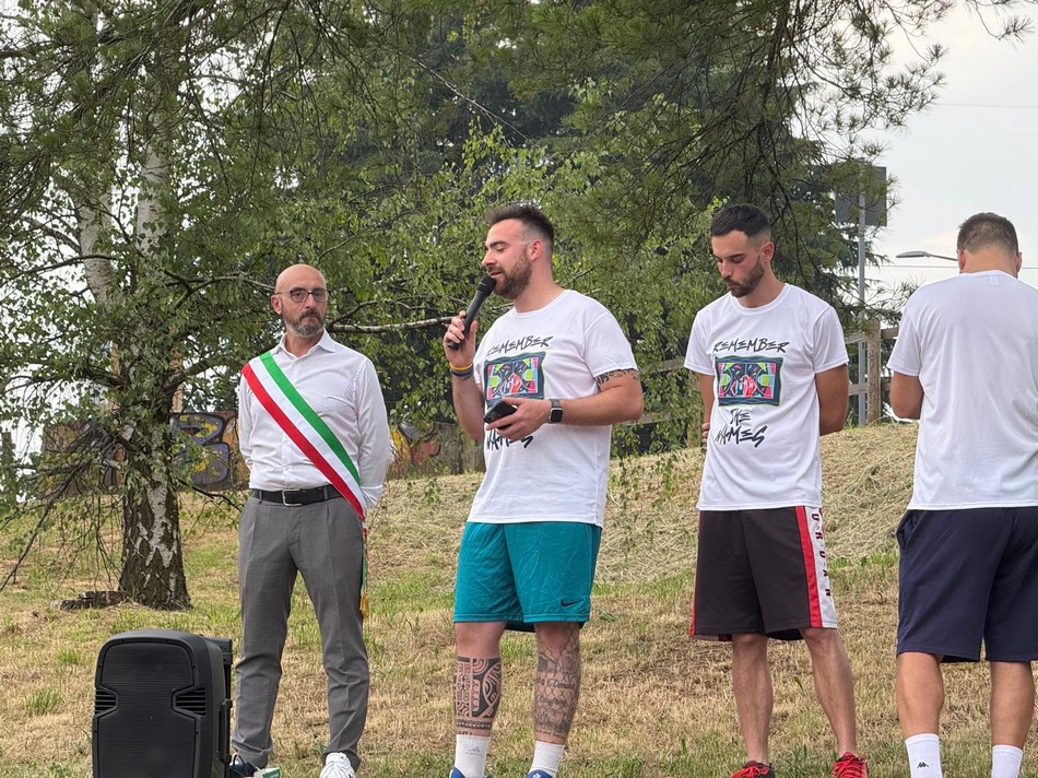 Barzan__campo_da_basket_3.JPG (295 KB)