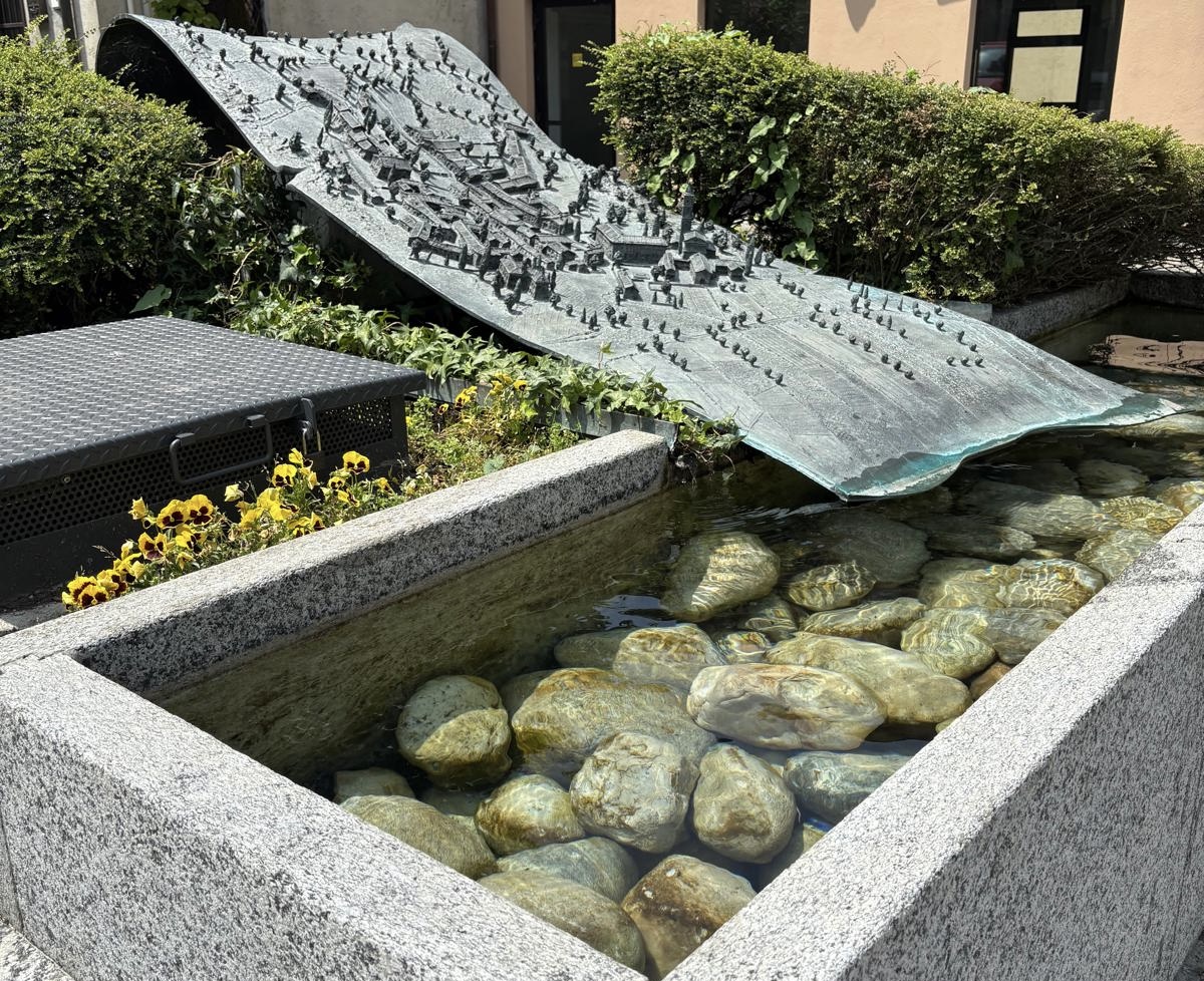 Bosisio_fontana1.jpg (634 KB)