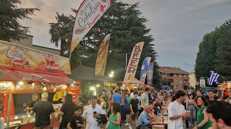 Nibionno_street_food00005.jpg (189 KB)