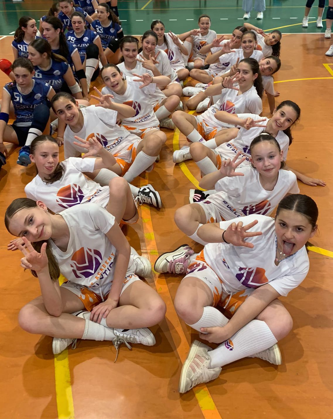 Under_13_Arancio_-_Volley_Nibionno_Evolution_1.jpeg (217 KB)