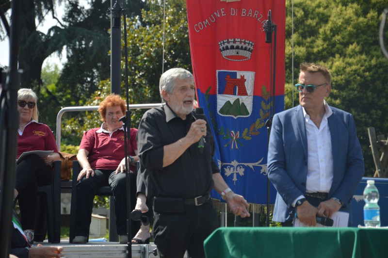 barzanocerimoniamanara__16_.JPG (105 KB)