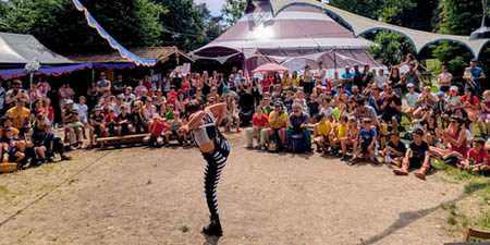 bizzarrofestivalprima2.jpg (35 KB)