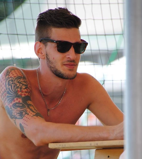 corry3.jpg (51 KB)