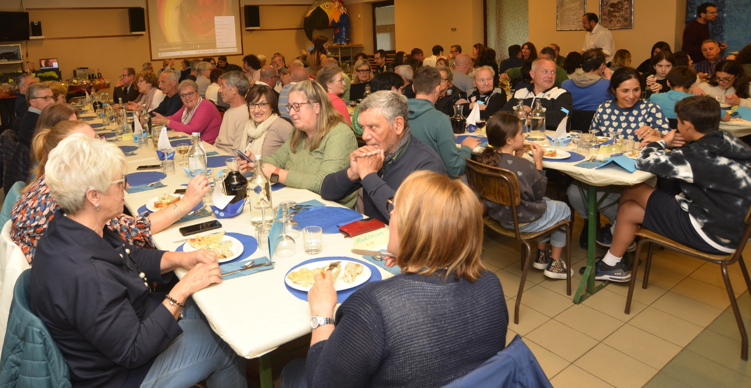 fiaccolata11.jpg (433 KB)