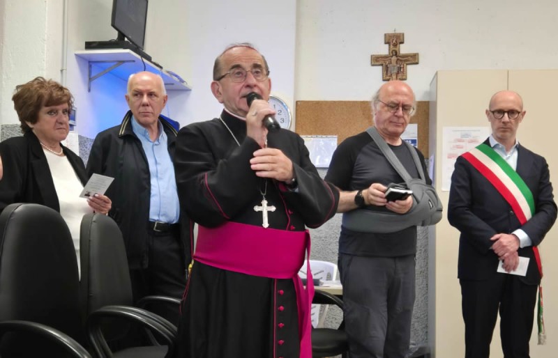 moltenodelpini1.jpg (72 KB)