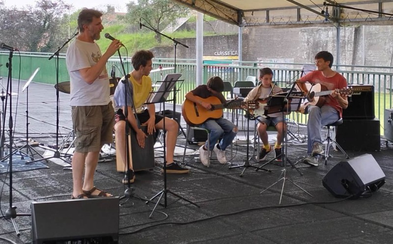 musicamusica2.jpg (122 KB)