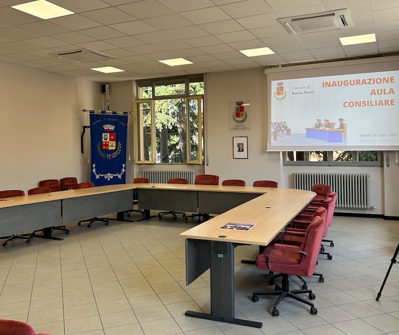 Bosisio_sala_consiliare3.jpg (196 KB)