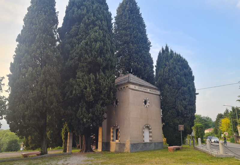 barzanomanara2.jpg (147 KB)