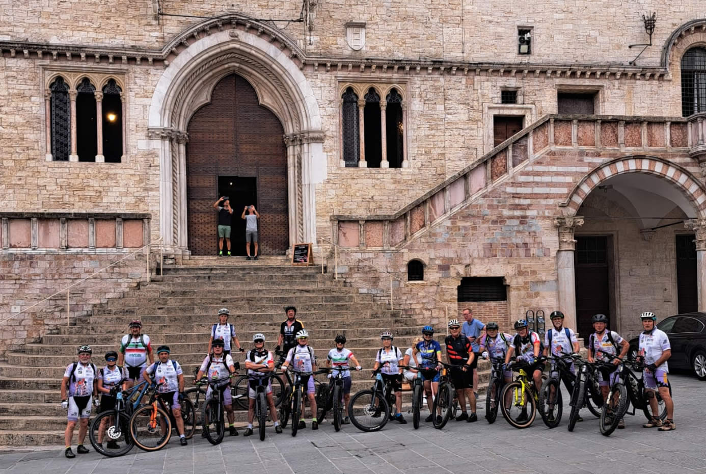 bikeaction_8.jpg (266 KB)