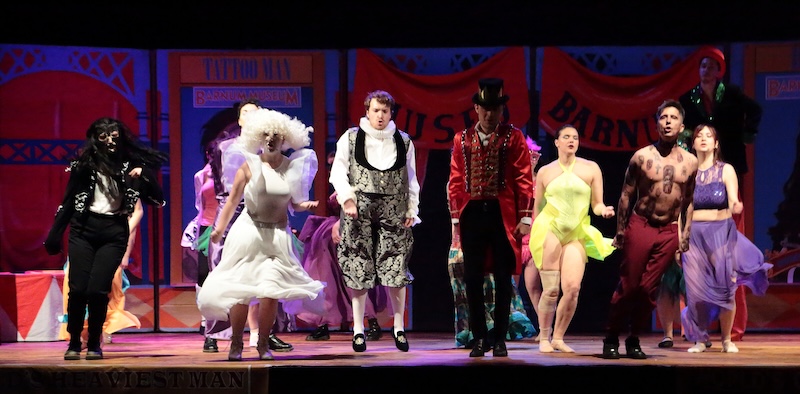 Casate_ohana_musical3.JPG (134 KB)