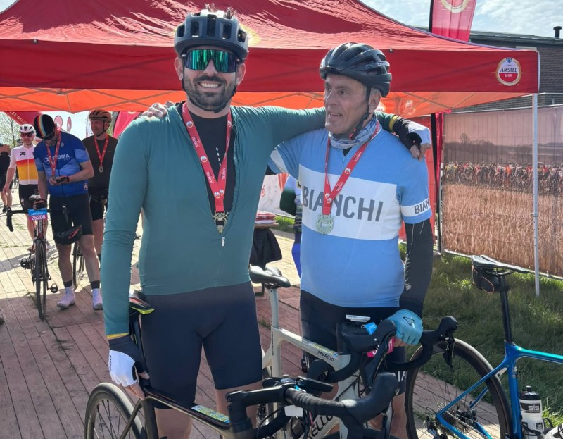 bianchibici2.jpg (140 KB)