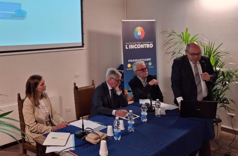 casatenovoincontro4.jpg (78 KB)