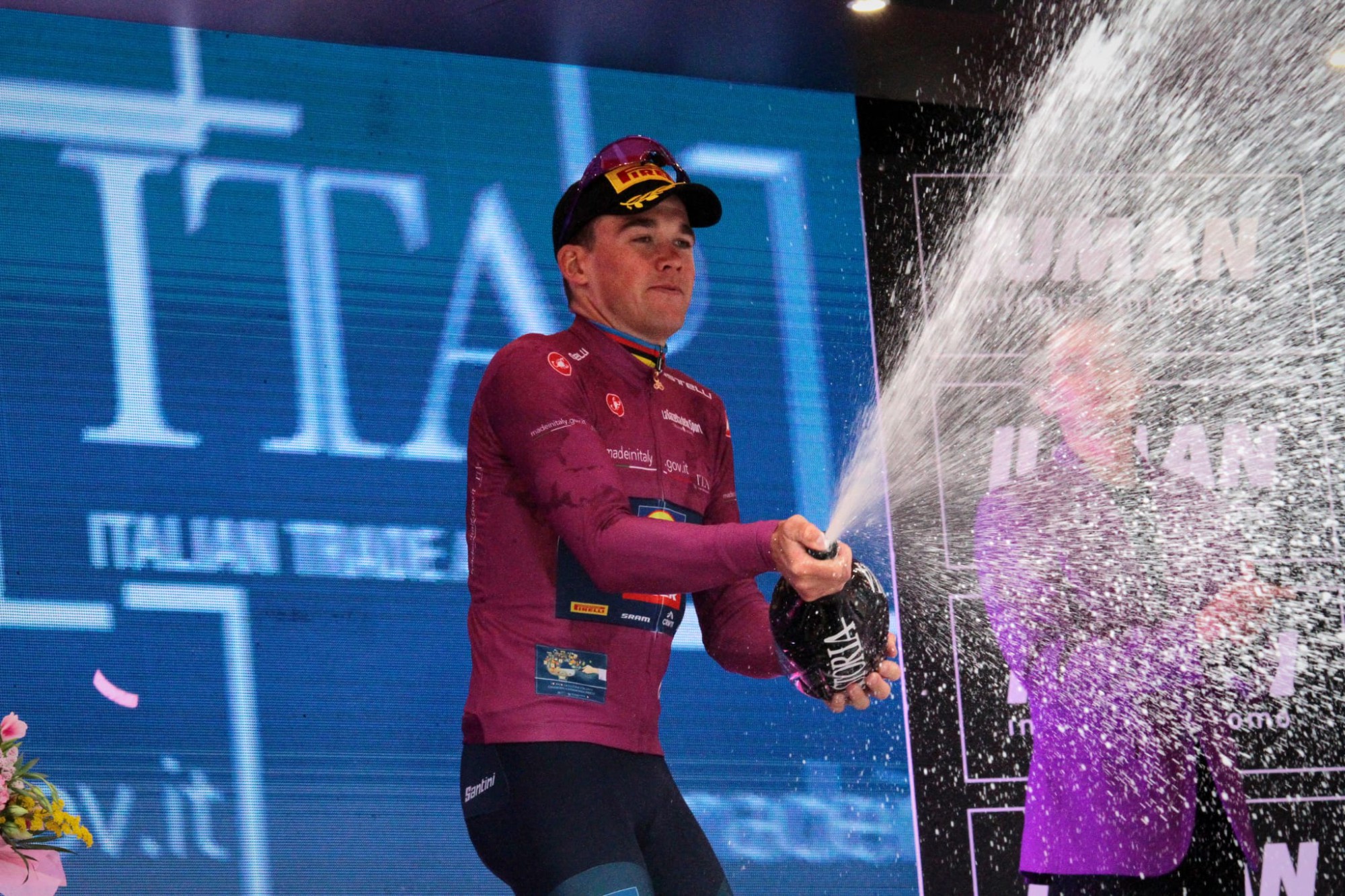 giro_2.jpg (691 KB)