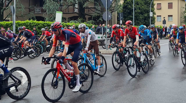 giro_4.jpg (59 KB)