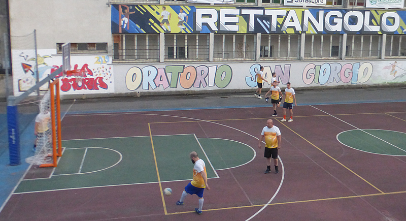 rettangolo9.jpg (342 KB)