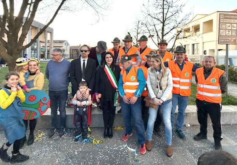 Nibionno_carnevale00006.jpg (206 KB)