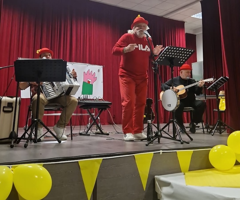 Nibionno_festa_donne00003.jpg (173 KB)