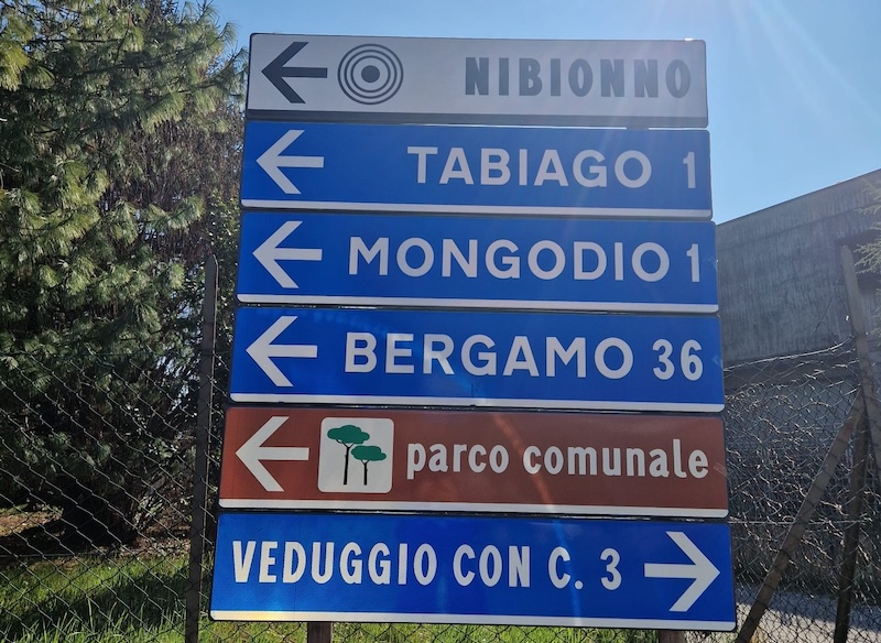 Nibionno_segnaletica00002.JPG (227 KB)