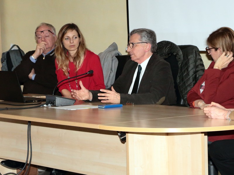 l_intervento_del_dottor_fabio_crippa.jpg (86 KB)