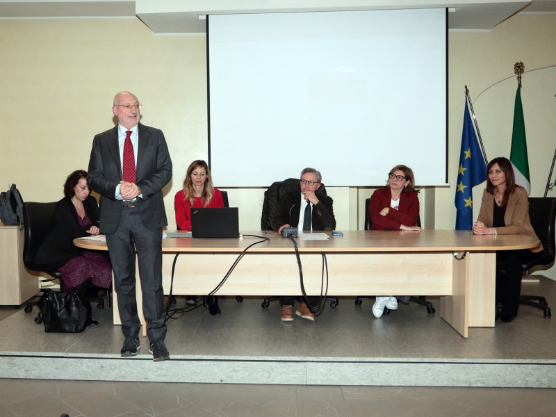 l_intervento_del_dottor_luca_sesana.jpg (87 KB)