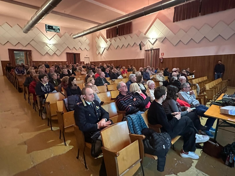 Annone_sacco_rosso00003.jpg (190 KB)