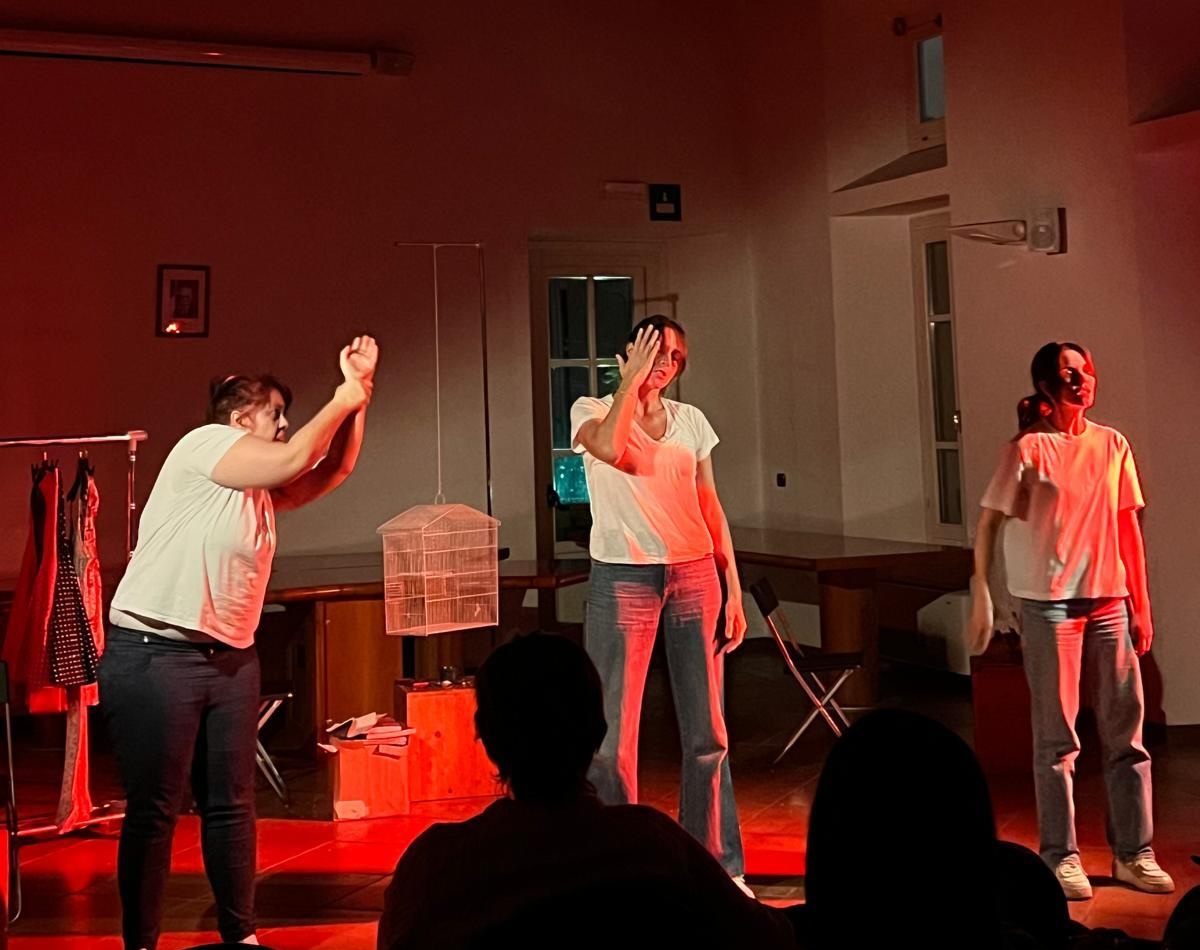 Ello-La_Stessa_Storia-4.jpg (198 KB)