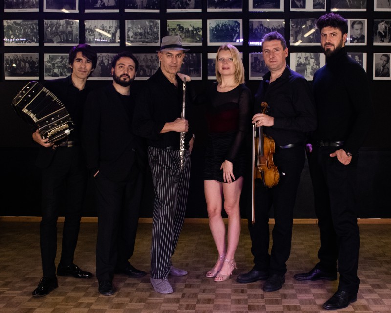 Ensemble_Hyperion_1_.jpg (106 KB)