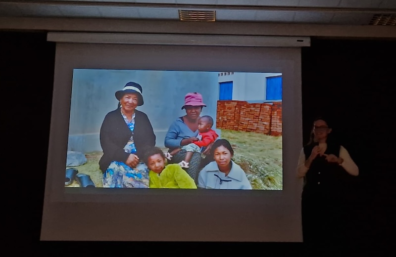 Nibionno_madagascar00001.jpg (87 KB)