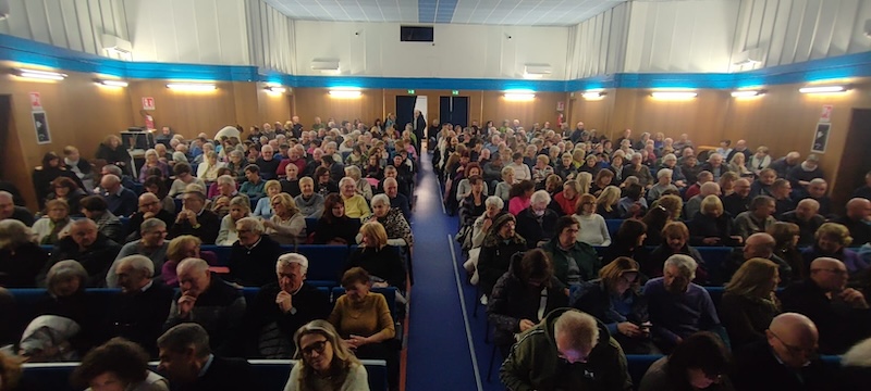 Nibionno_teatro_teca00007.jpg (121 KB)