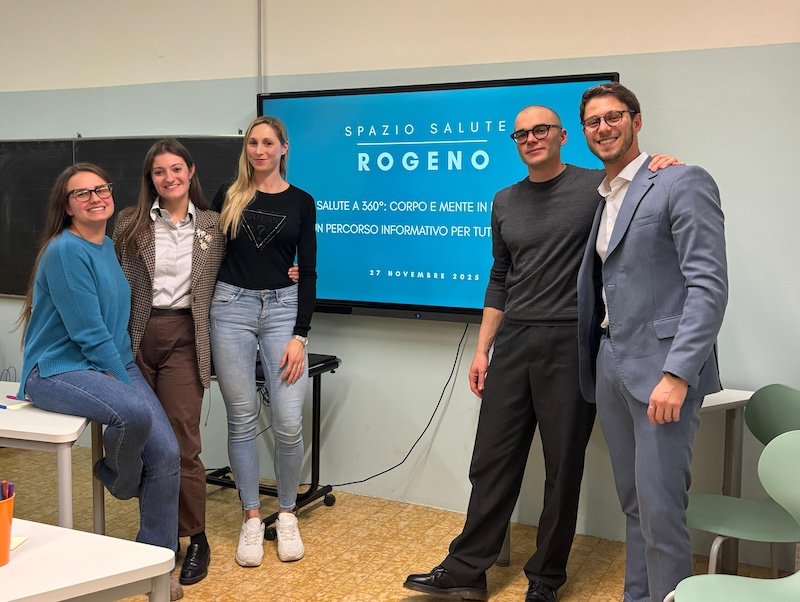 Rogeno_salute1.jpg (170 KB)