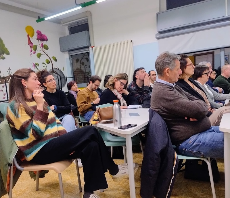 Rogeno_salute2.jpg (207 KB)