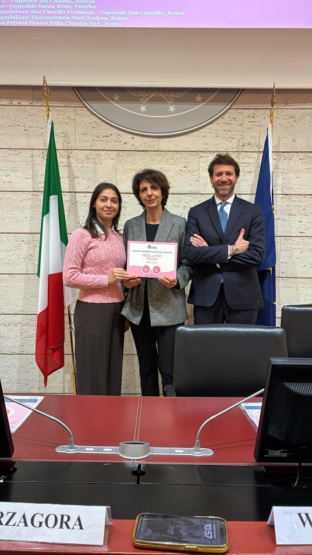 TEAM_OSPEDALE_DI_ERBA_Laura_Pianello_Marinella_Miglietta_Vincenzo_Trovato.jpg (101 KB)