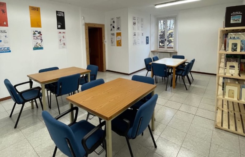 barzanobiblioteca1.jpg (82 KB)